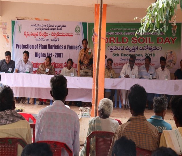 World Soil Health day and Orientation training about PPV &FR Act was organised on 5.12.2018 at Kallikota village. Farmers were oriented about the importance of soil testing and soil test based fertilized application. Soil health cards were distributed by the officials and KVK scientists.